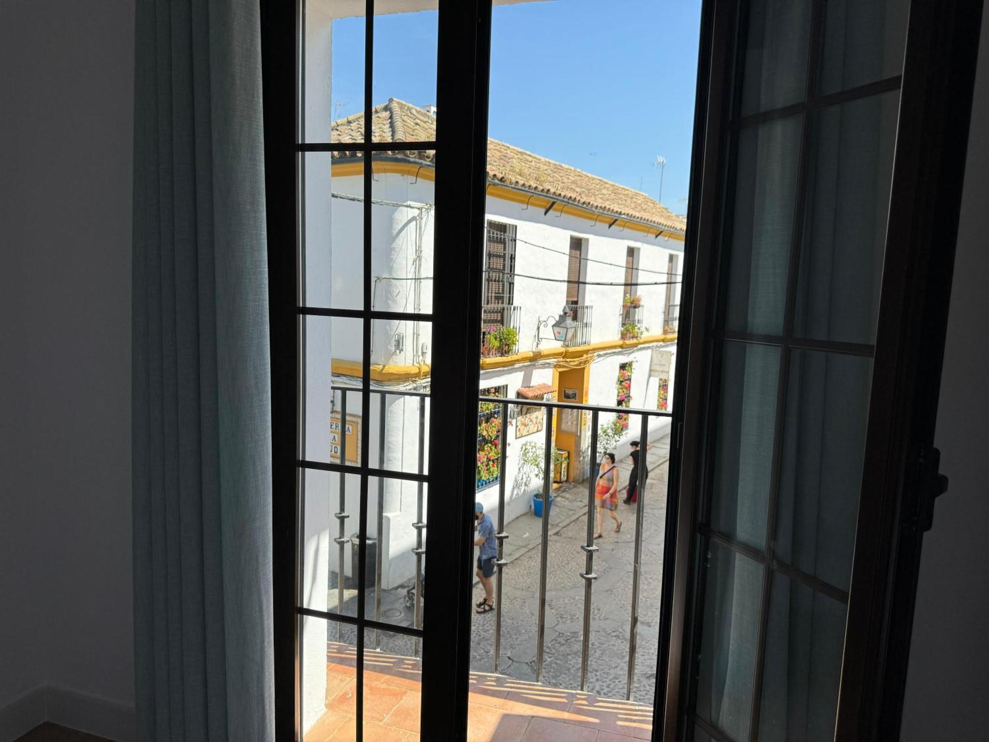 Balcon De Los Patios Con Parking Кордова Экстерьер фото
