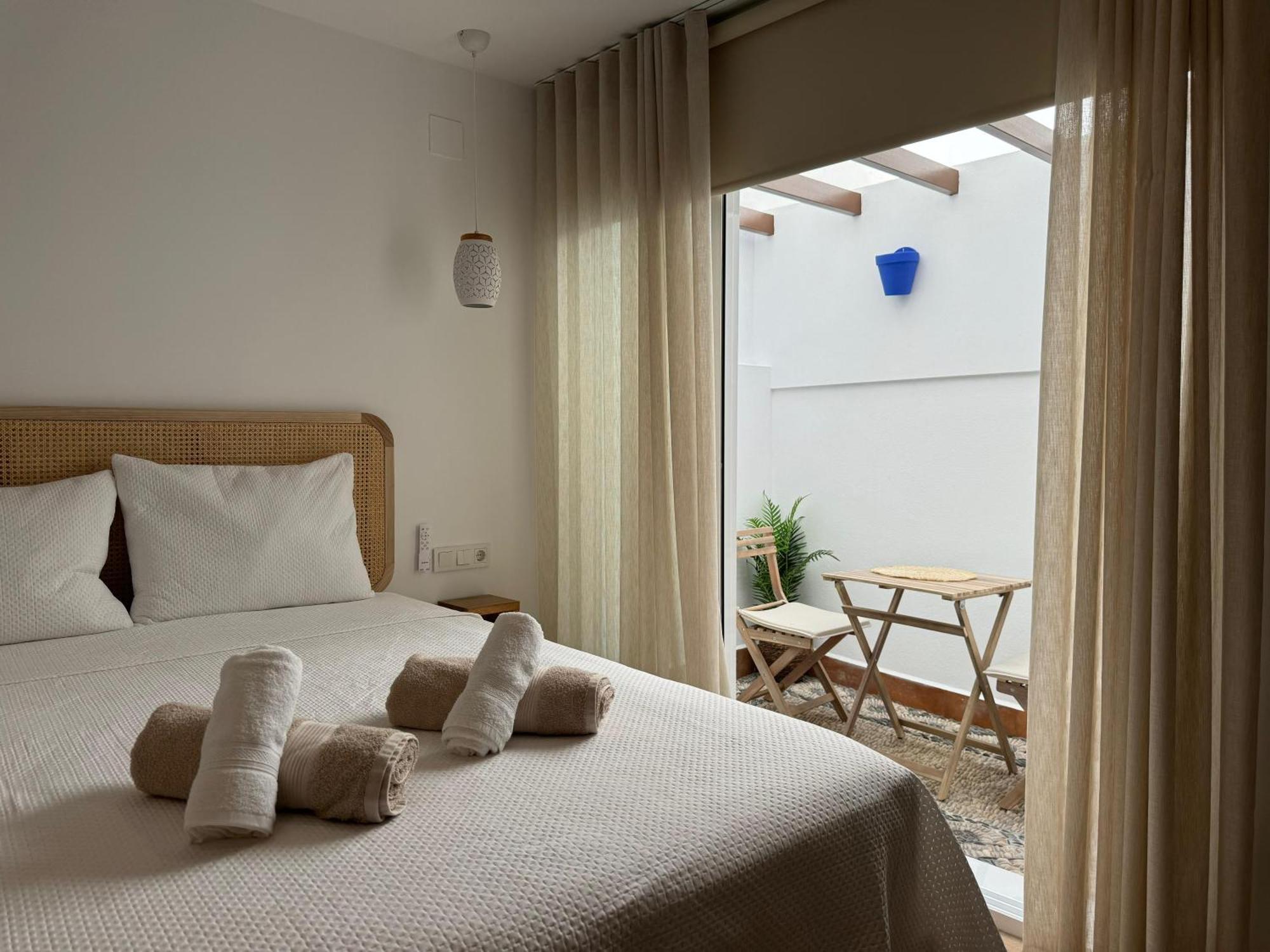 Balcon De Los Patios Con Parking Кордова Экстерьер фото